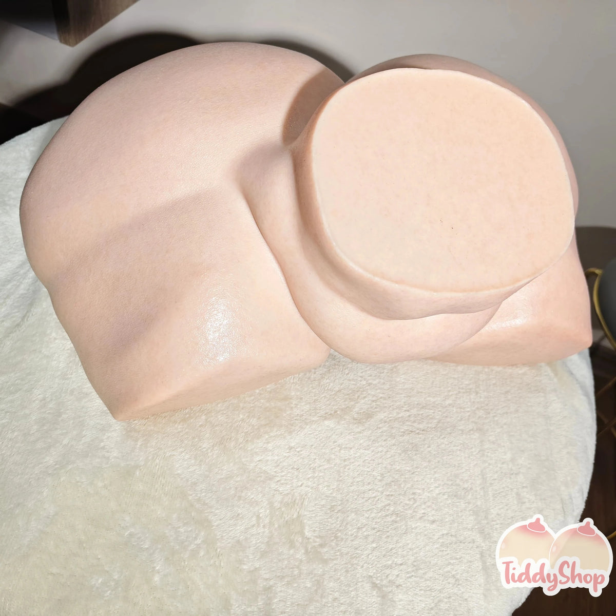 TiddyShop Mandy Booty 27.56lb/12.5kg - SimulaFeel® Platinum Silicone, Gel Filled, Jiggly, Ultra Realistic Ass - Tiddyshop Pantented Silicone Technology- TiddyDollHouse TiddyShop