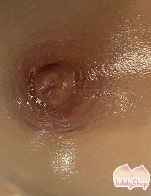 TiddyShop Evelisse - SimulaFeel® Tits 28.44 lb / 12.9Kg 100% Platinum Silicone Tiddies, Gel Filled, Extremely Realistic Feeling Big Jiggly Boobs, Real 3D Skin Texture, Made with TiddyShop's New Patented Silicone Technology - TiddyDollHouse TiddyShop